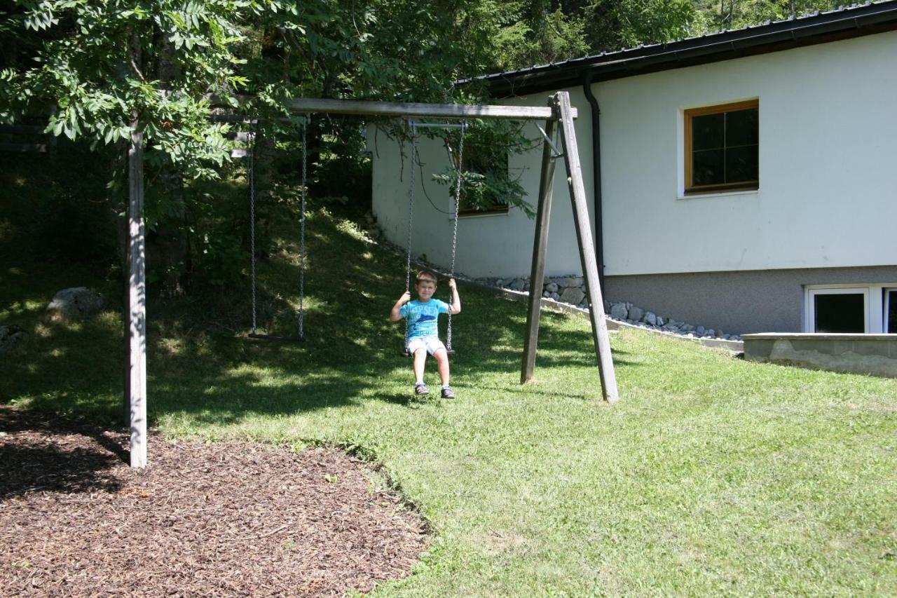 Haus Montana Lägenhet Elbigenalp Exteriör bild