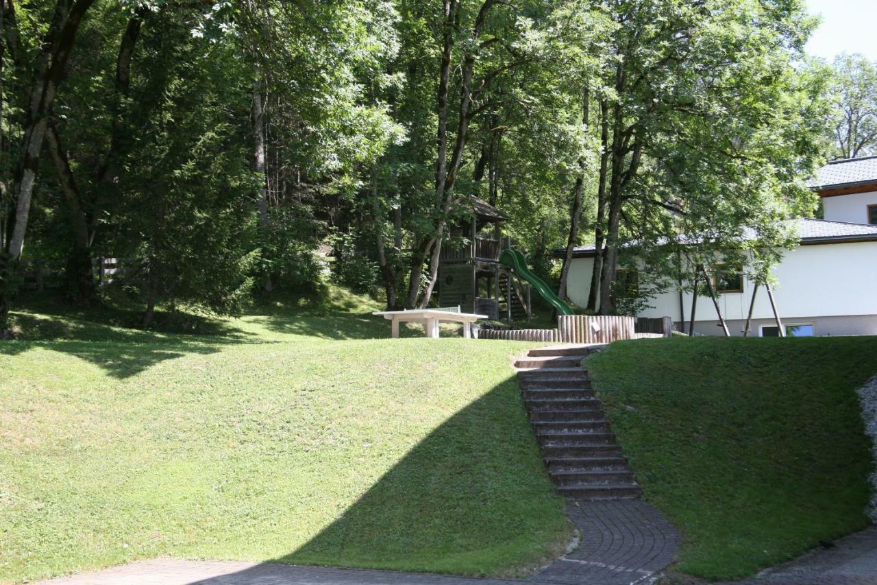 Haus Montana Lägenhet Elbigenalp Exteriör bild
